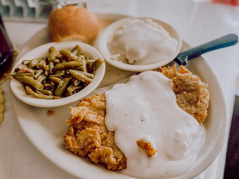 Chicken Fried Steak with Gravy and Green Beans